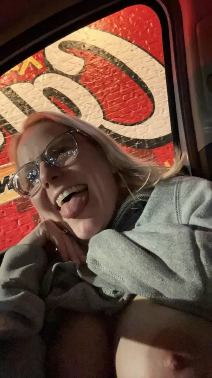 Am I finger licking good???