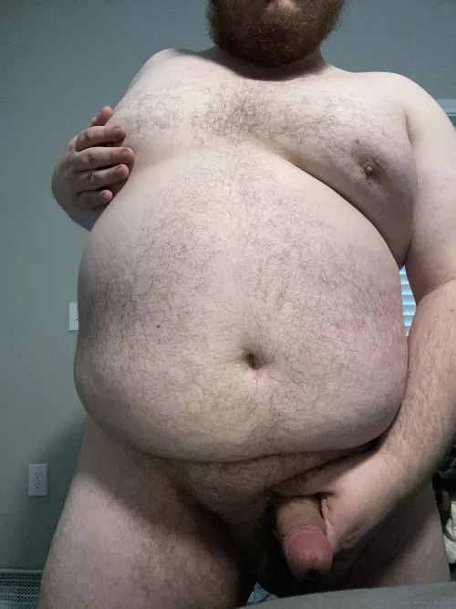 Any chubby bears wanna let me slide in? ;)