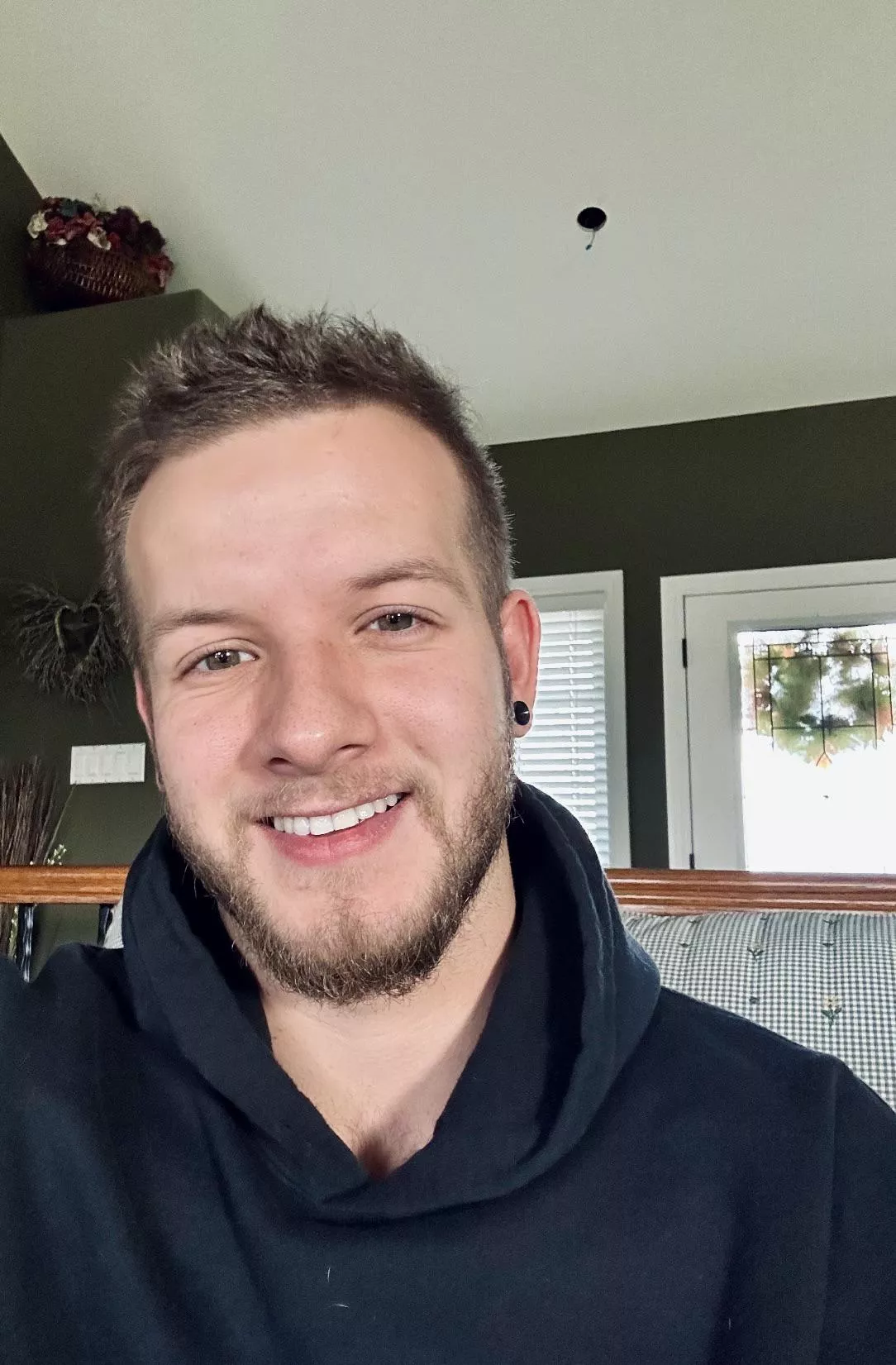 Anyone who can hold a convo?