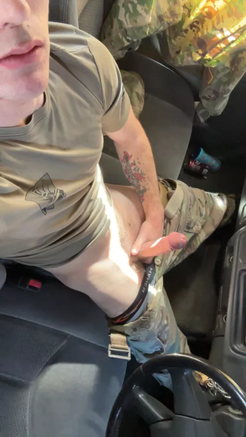 Ate lunch in the truck while scrolling through Reddit and got horny anyone want to come help