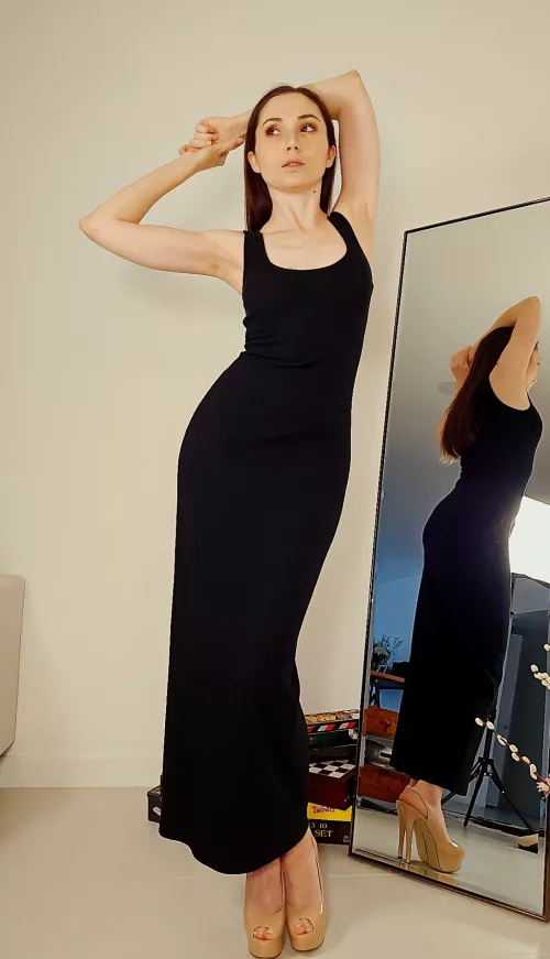 Can a long dress be sexy?