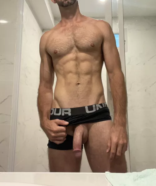 Can we post underwear to the side photos here!? 👀