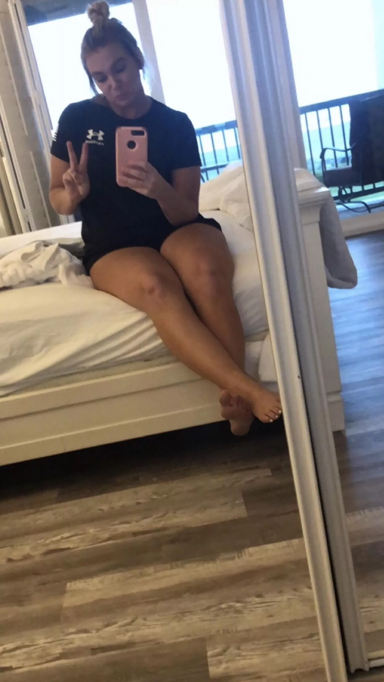 Come say hey 😈 oc