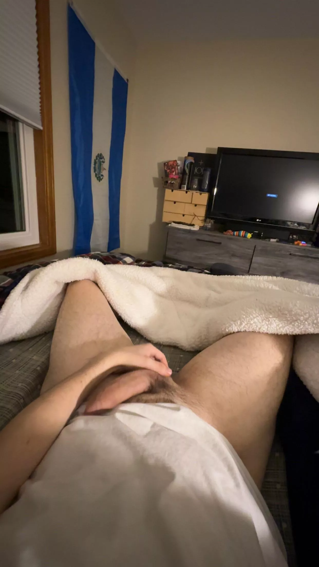 Cum help me out bro, I just finished leg day