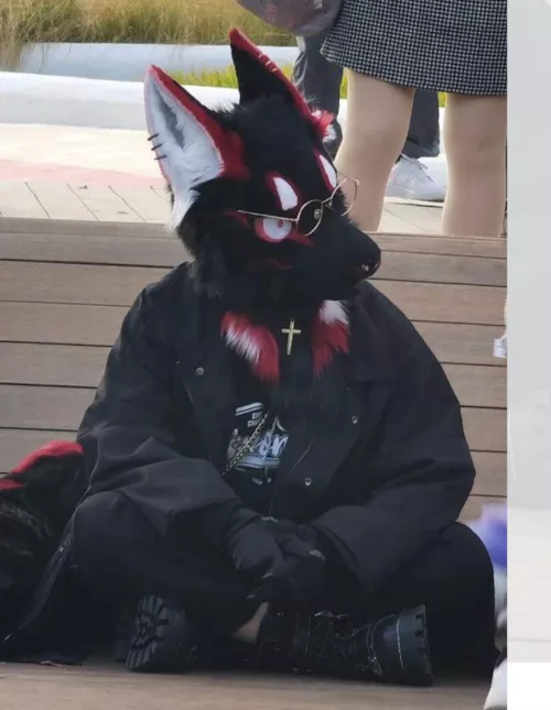 Definitely the wrong sub to be asking but would anyone know what kind of jacket this is?