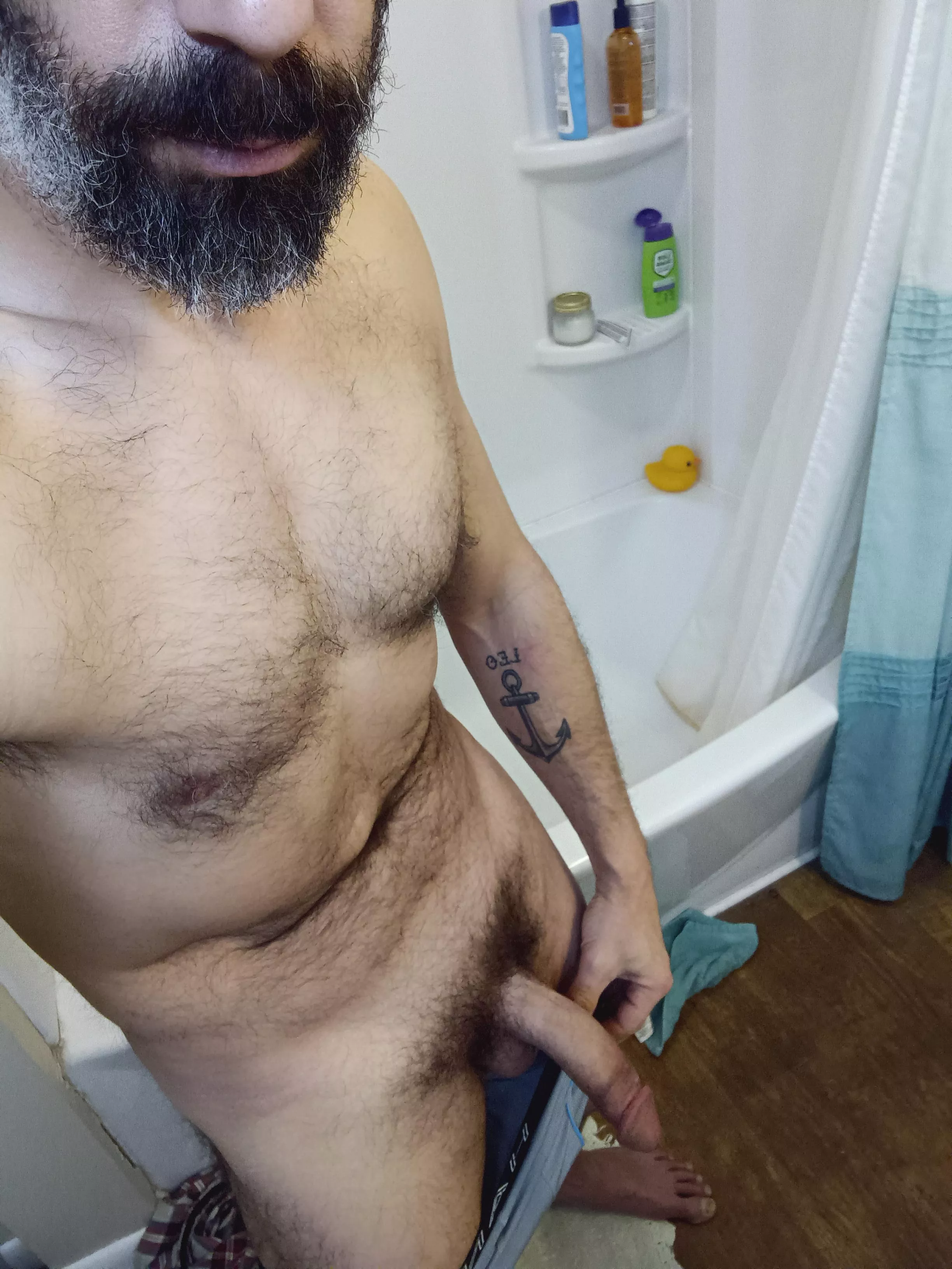 Drop a ❤️ if you'd drain daddy's morning wood (45)