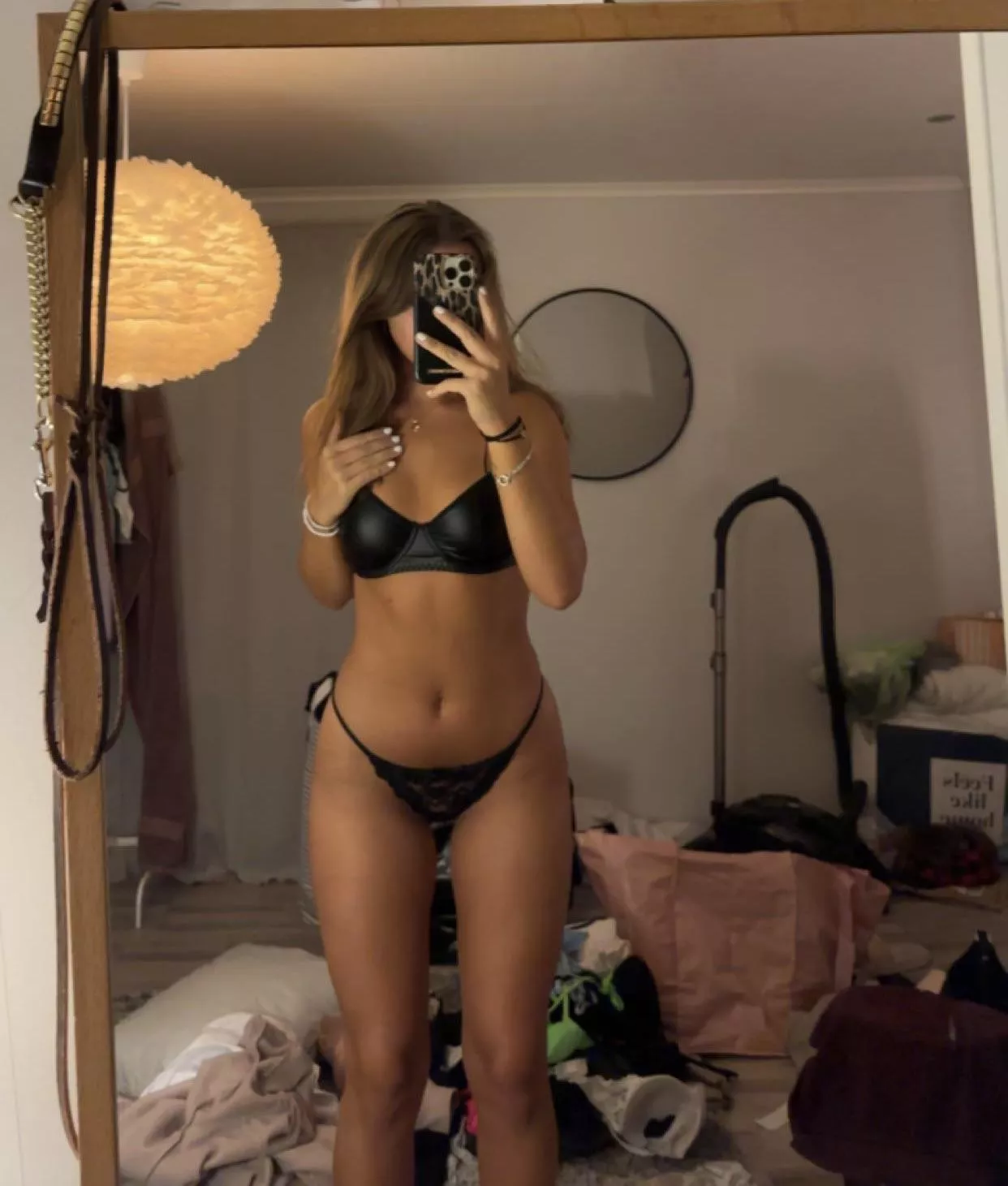 fuck im so horny🙈