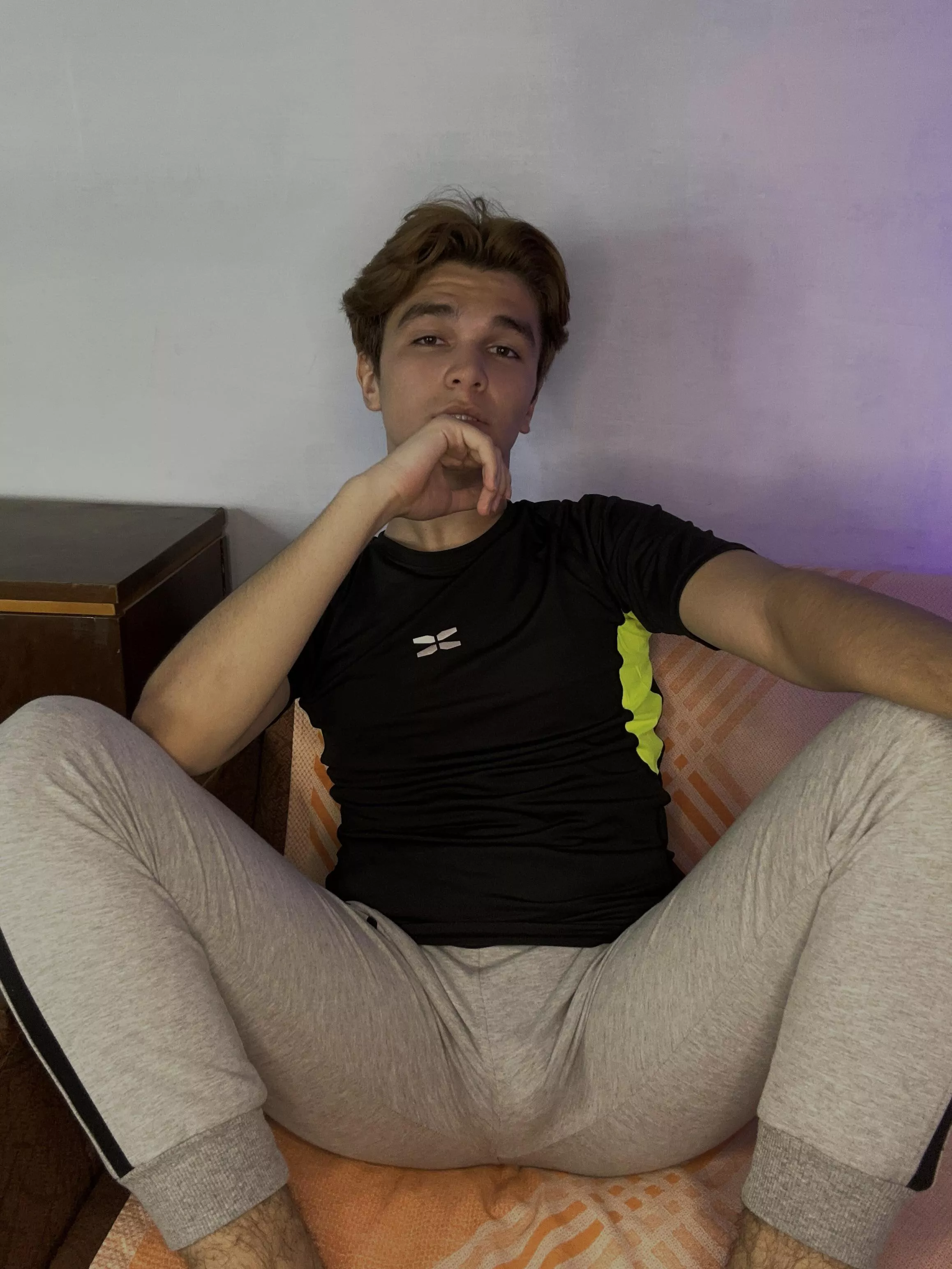 happy birthday to me !!! today I'm 19, and two days ago I was 18 ...