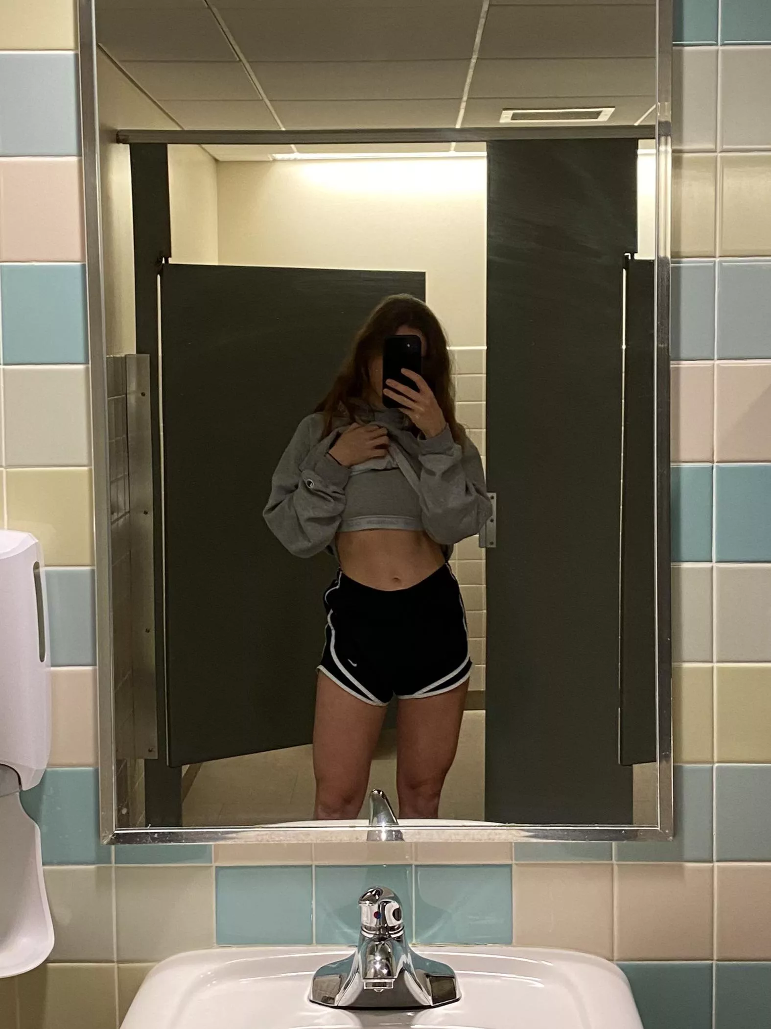 Hi from work 😜 [f]