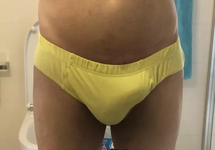 Hiii, does yellow suit me?