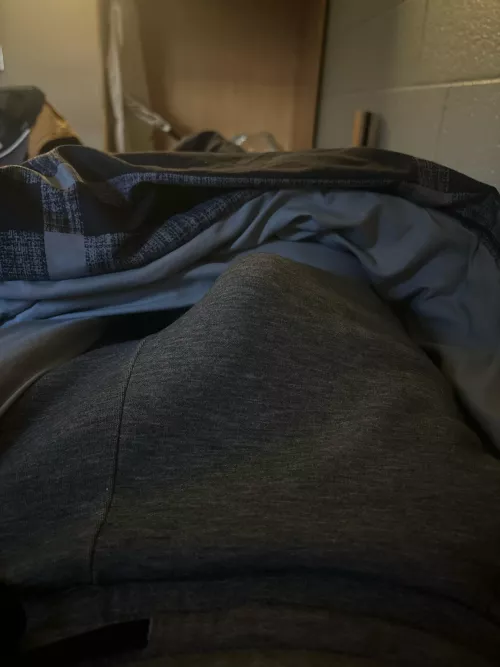 Holy shit my dick is so hard from morning wood