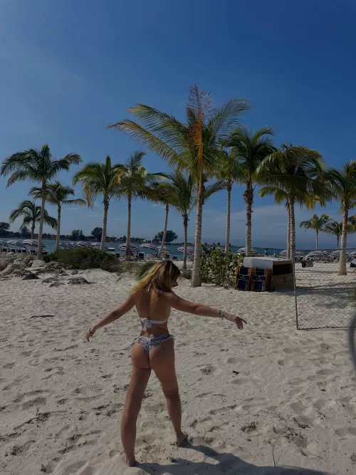 How's this 19yo ass looking?