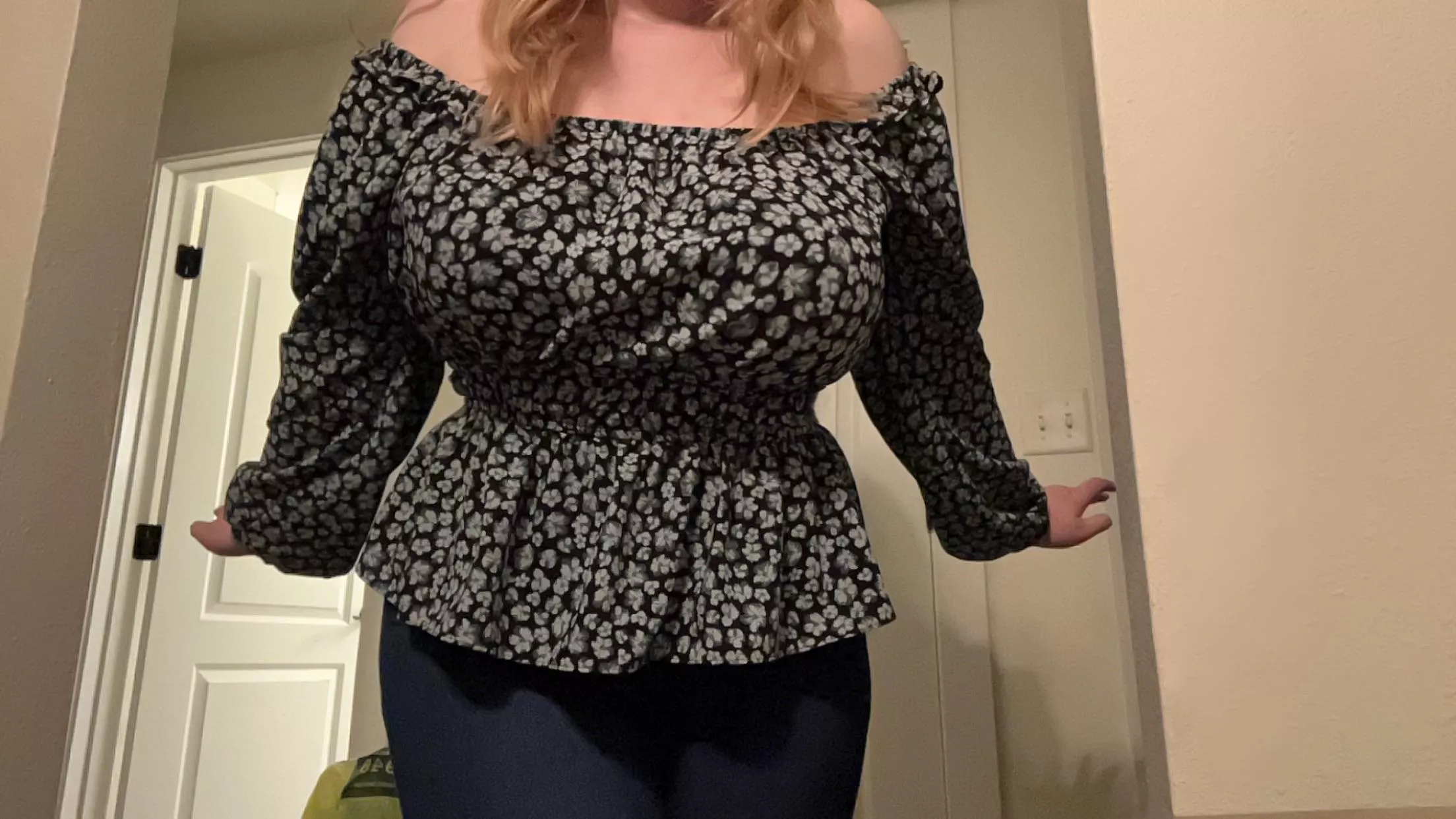 I love catching my male coworkers in the office staring at my tits and ass