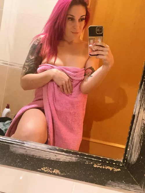 I love pink hair 💗