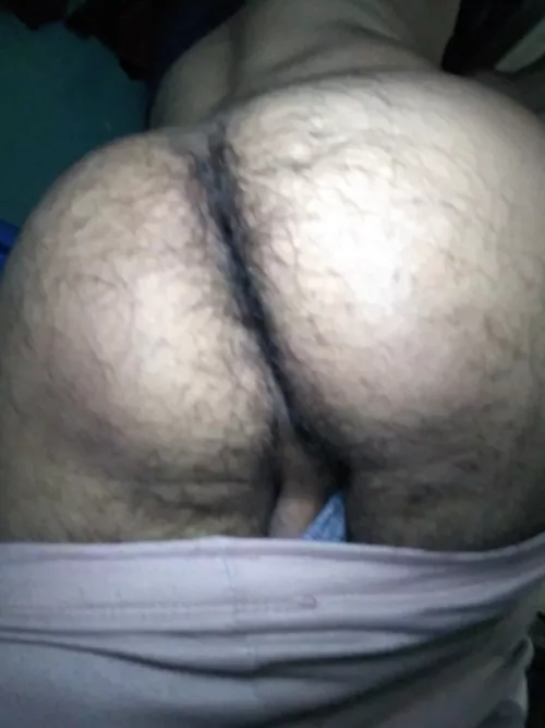 I NEED TO BUY UNDIES NOW