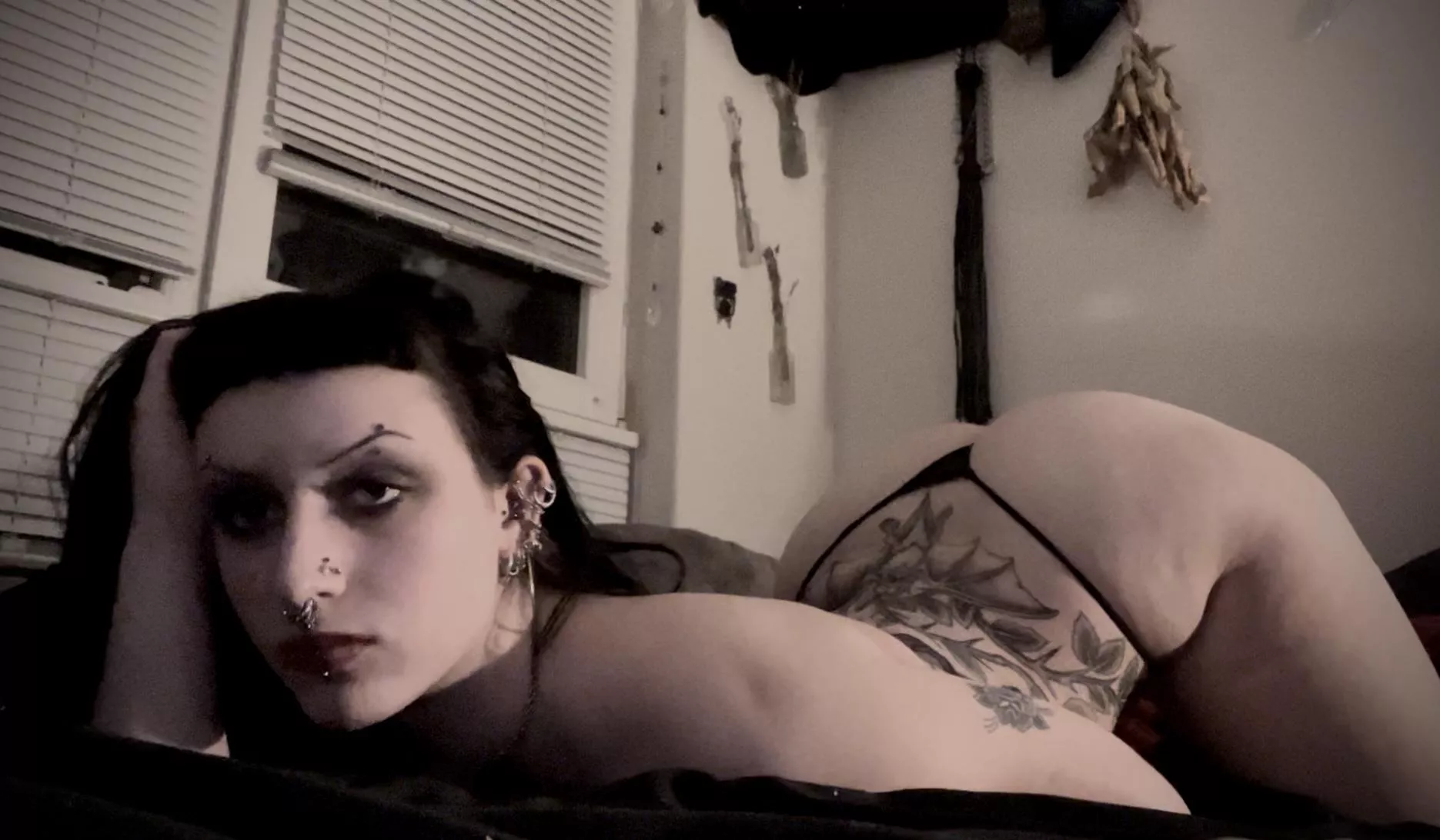 Just a thicc, tatted goth girl in bed. What would you do to me?🖤😈