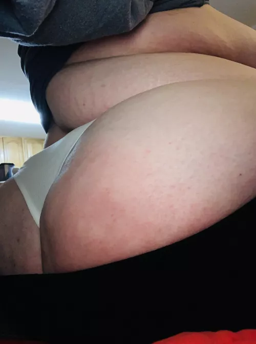 Just my big ole peach 🍑😈