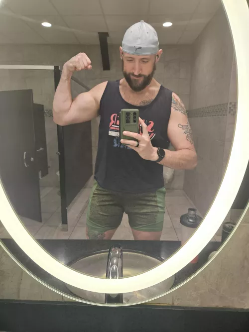 Just your little reminder that you're more bad a$$ than you give yourself credit for. Have a great day!