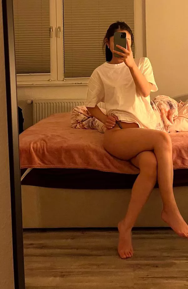 Late night vibe.. but missing for cuddles