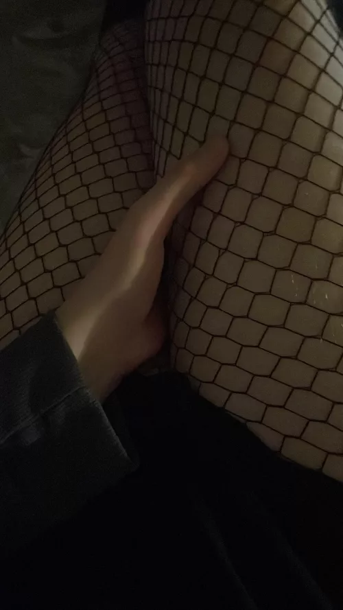 love these fishnets lol