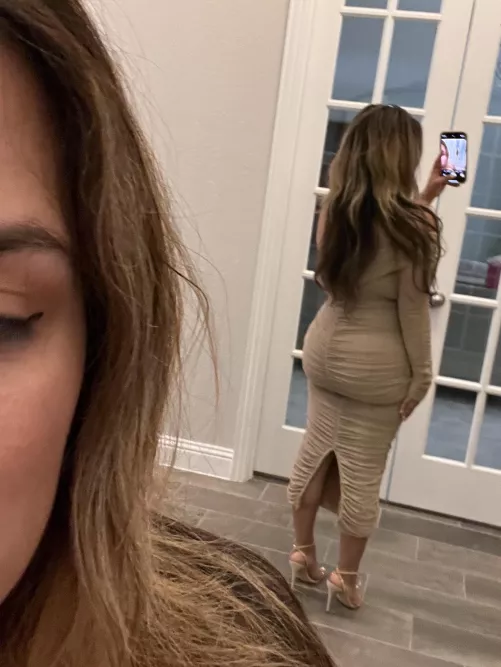 My assie. A selfie of my ass and more of it to come