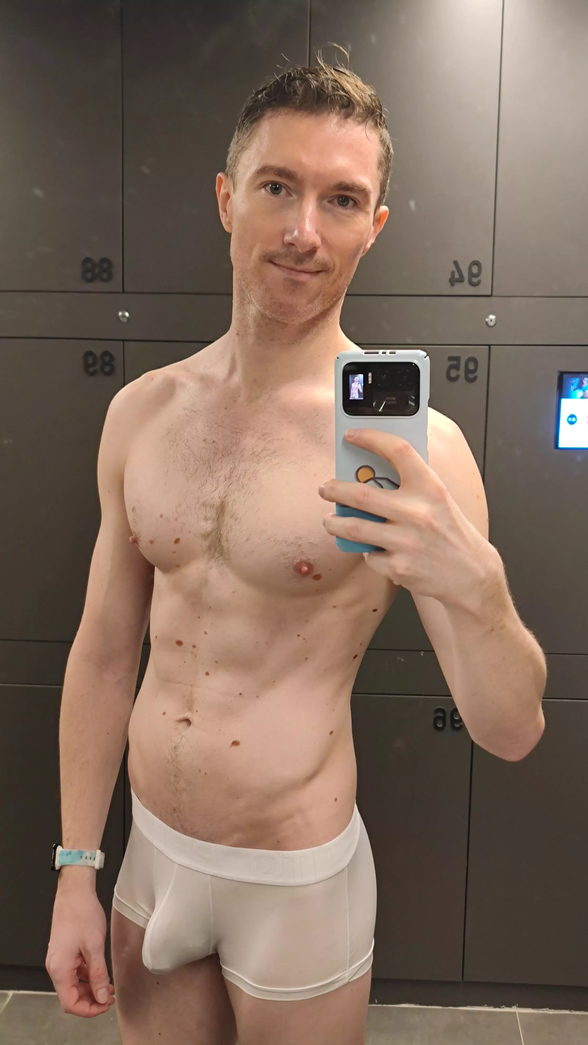 New gym, new selfie