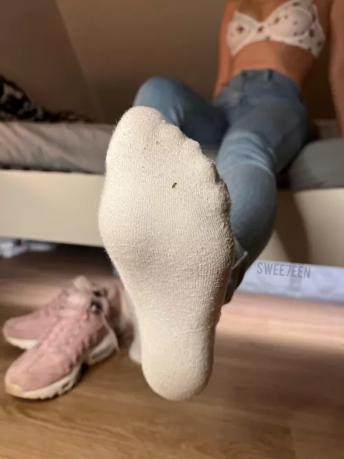 Only date guys who like socks