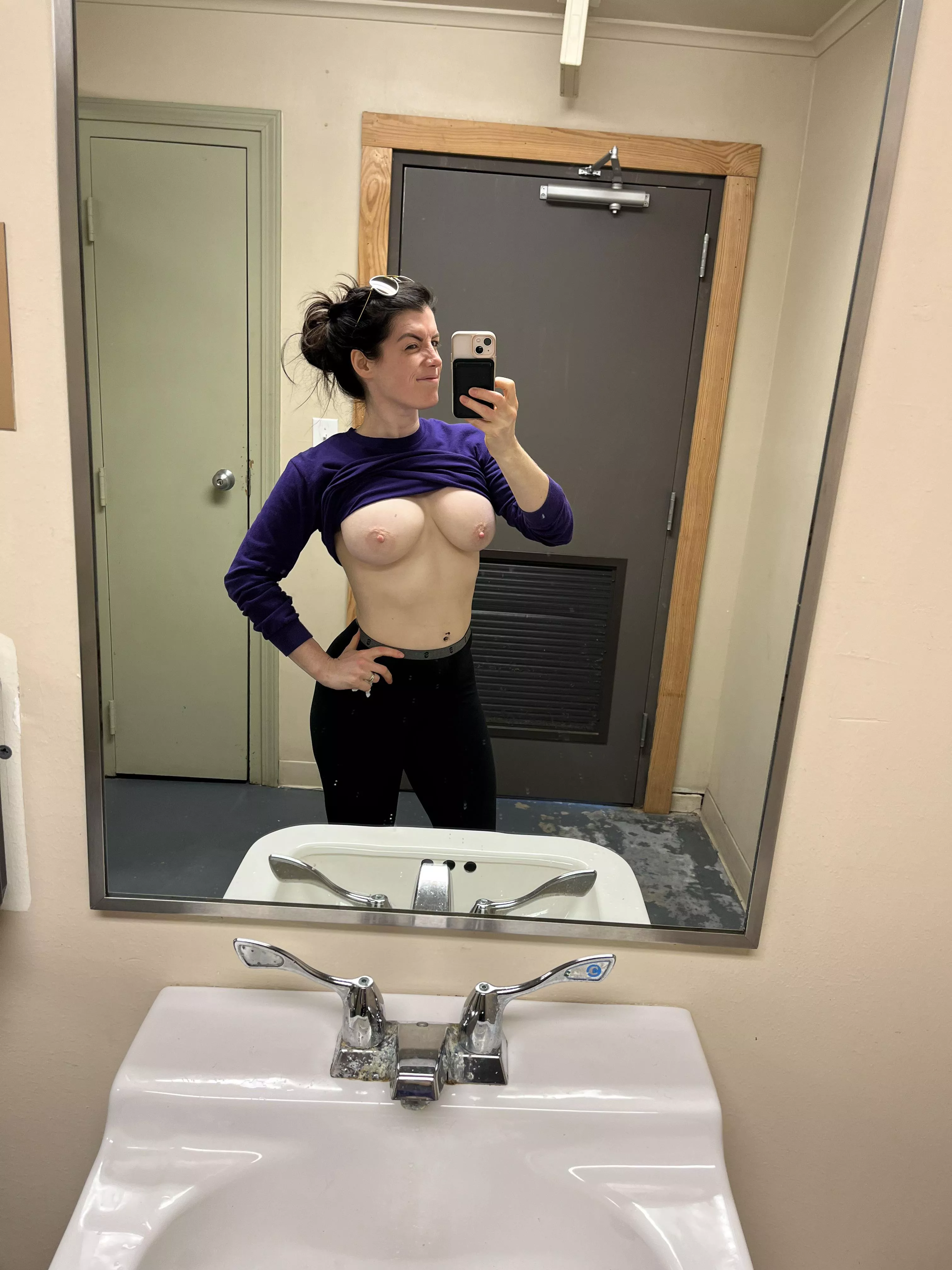 Park bathrooms are the perfect spot for taking topless selfies 🫡