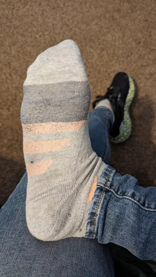 [Selling] a sweet smelly deal! Worn all week!