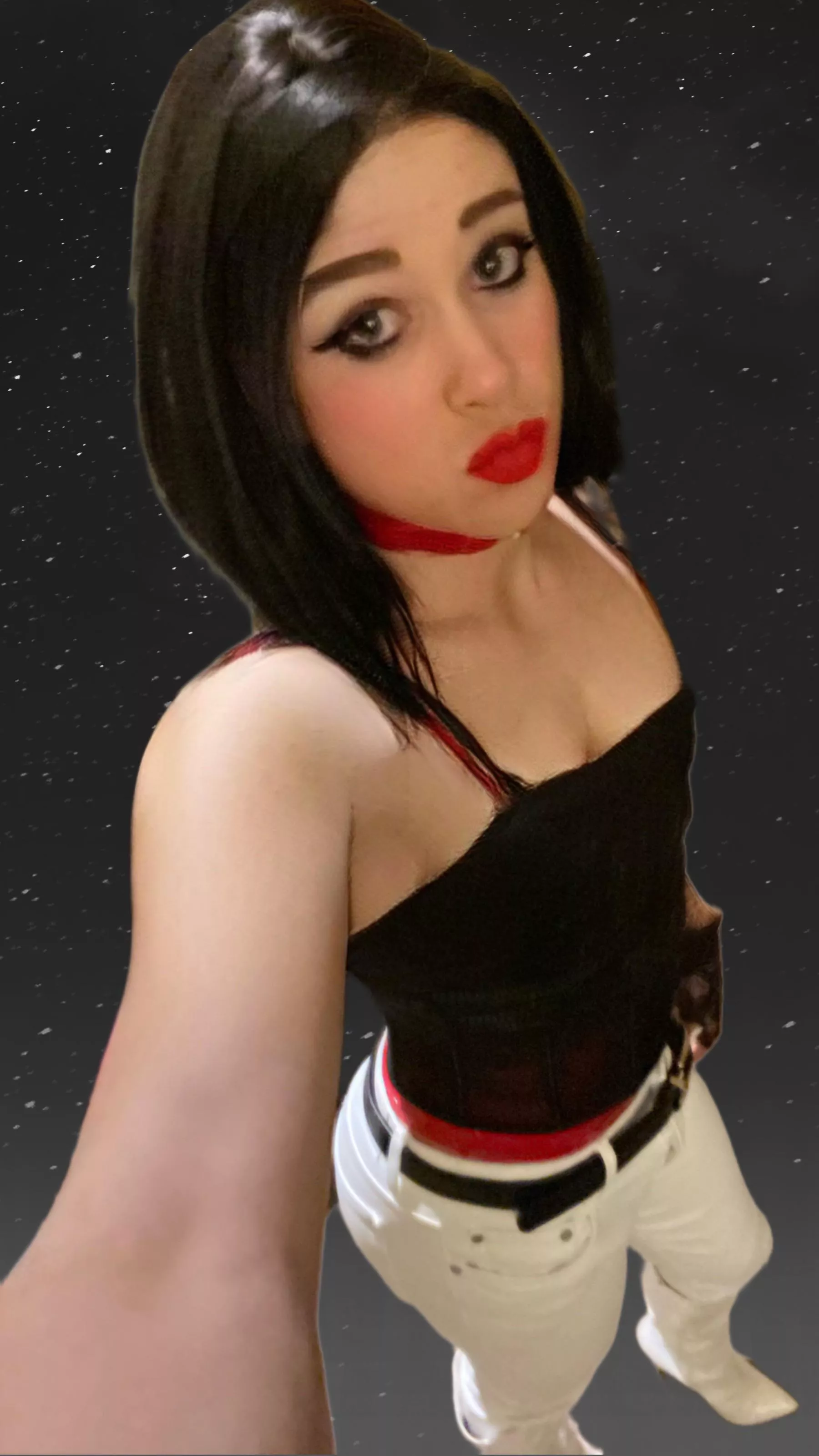 Showing off my Darker side 🖤