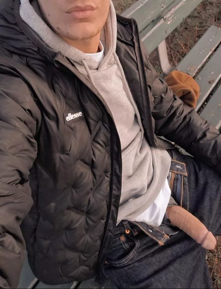 Sun's out guns out ☀️🍆