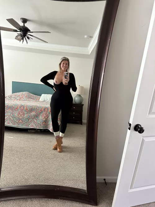 This Southern Mom is headed somewhere chilly. Will need a snuggle buddy to keep me warm. Apply within!