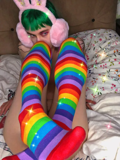 Wanna spread these rainbow legs and taste my boish pussy?