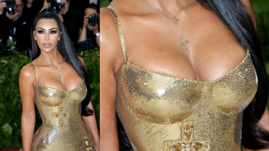 what did kim kardashian apply to her boobs to make them so shiny? 😉😉