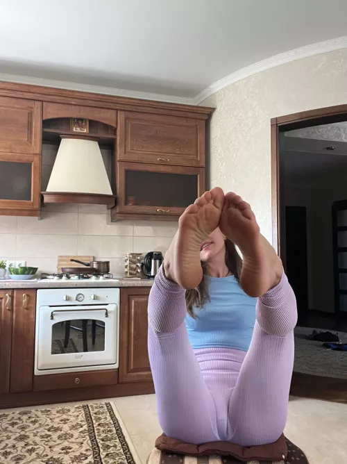 What if you had only one word to describe my feet, what it would be? oc