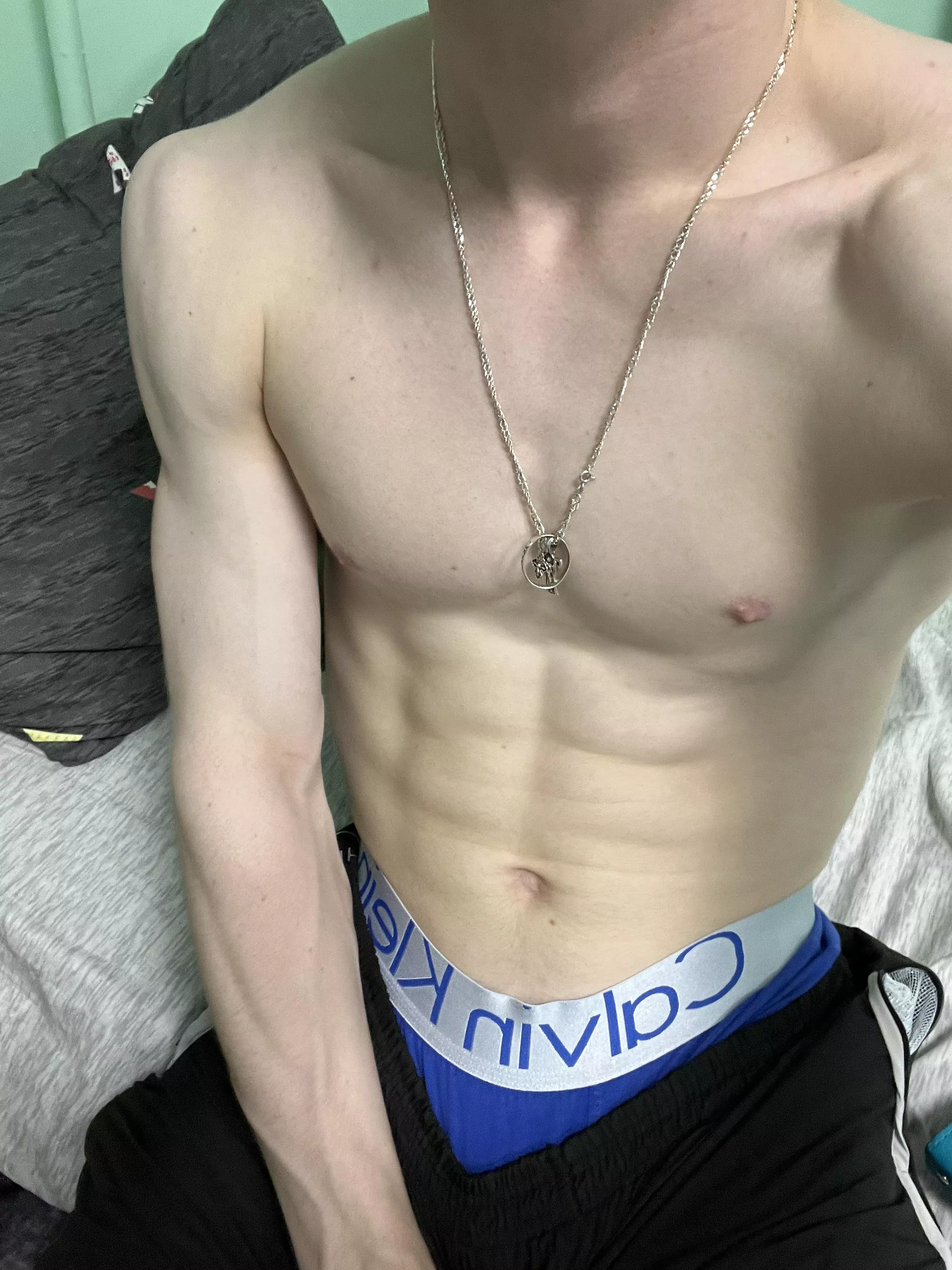 Who is in gay groups on snapchat?)