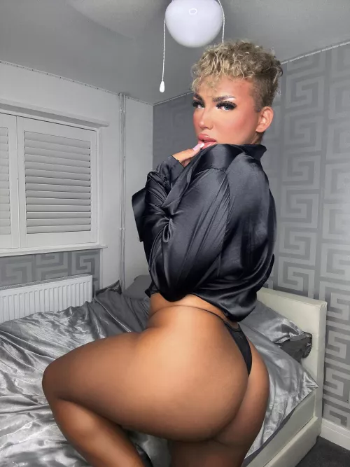 Would you fuck me on the first date if I wore this