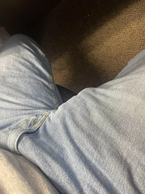 You think the ladies in my office would take a peek if I got up?