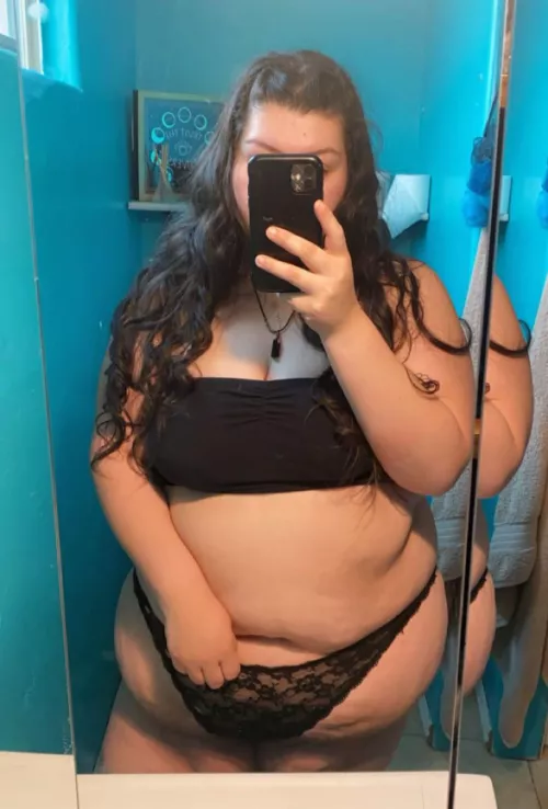 your favorite cna likes to be a slut when she’s not at work 🤫☺️