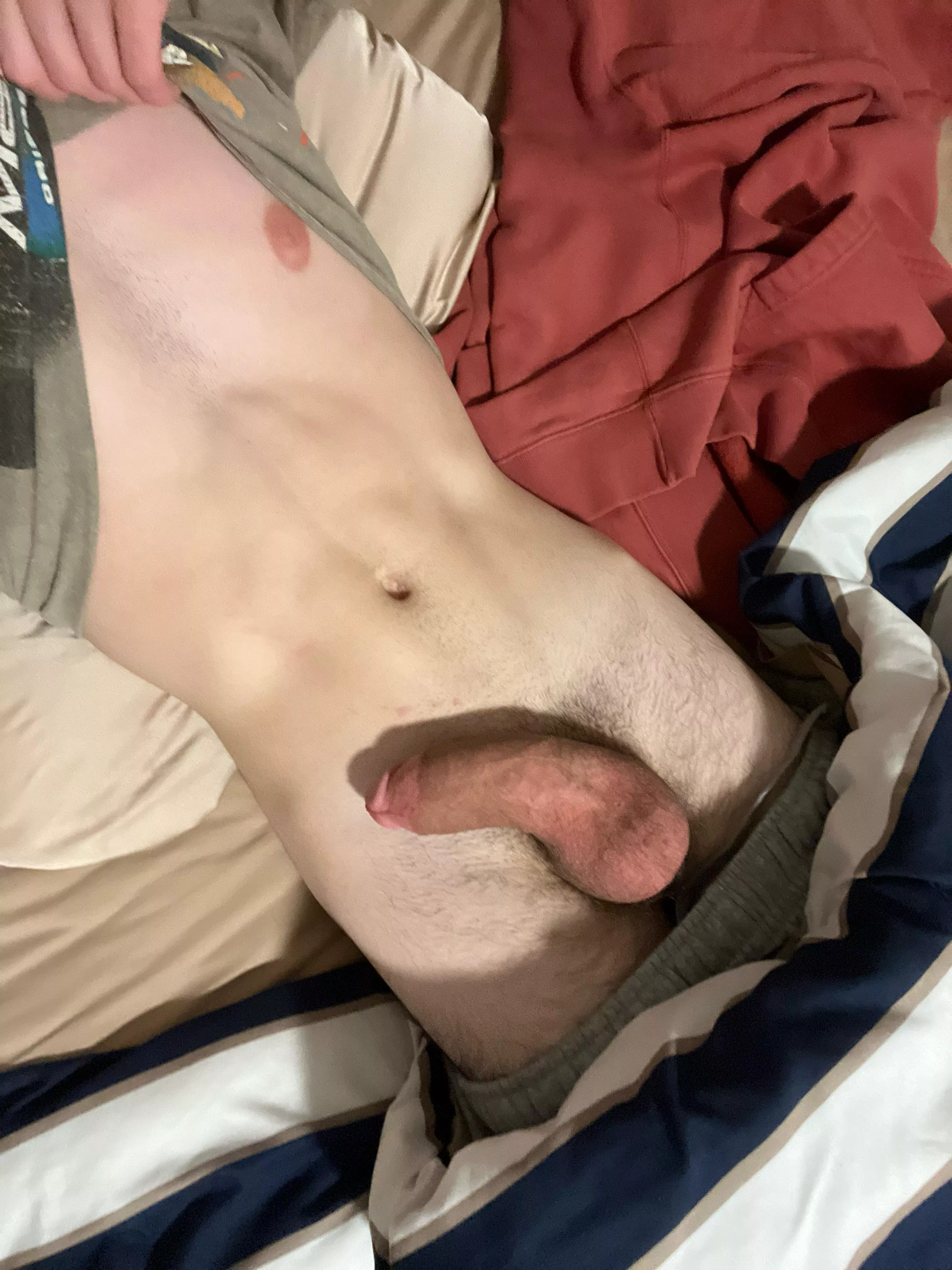 18 looking for hot dudes in Long Island ny