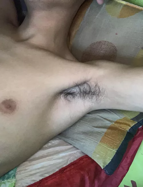 [19] years old do you think I'm sexy?🤭🥵😈