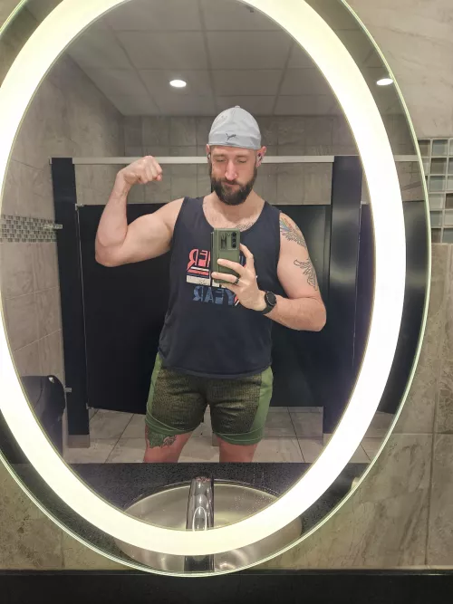 Another workout. Another Friday. Another flex. What's your workout today?