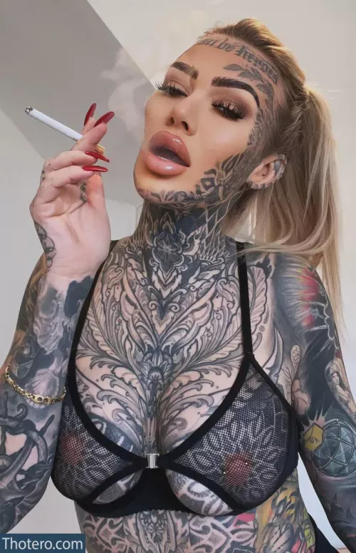 damn she look crazy AF!