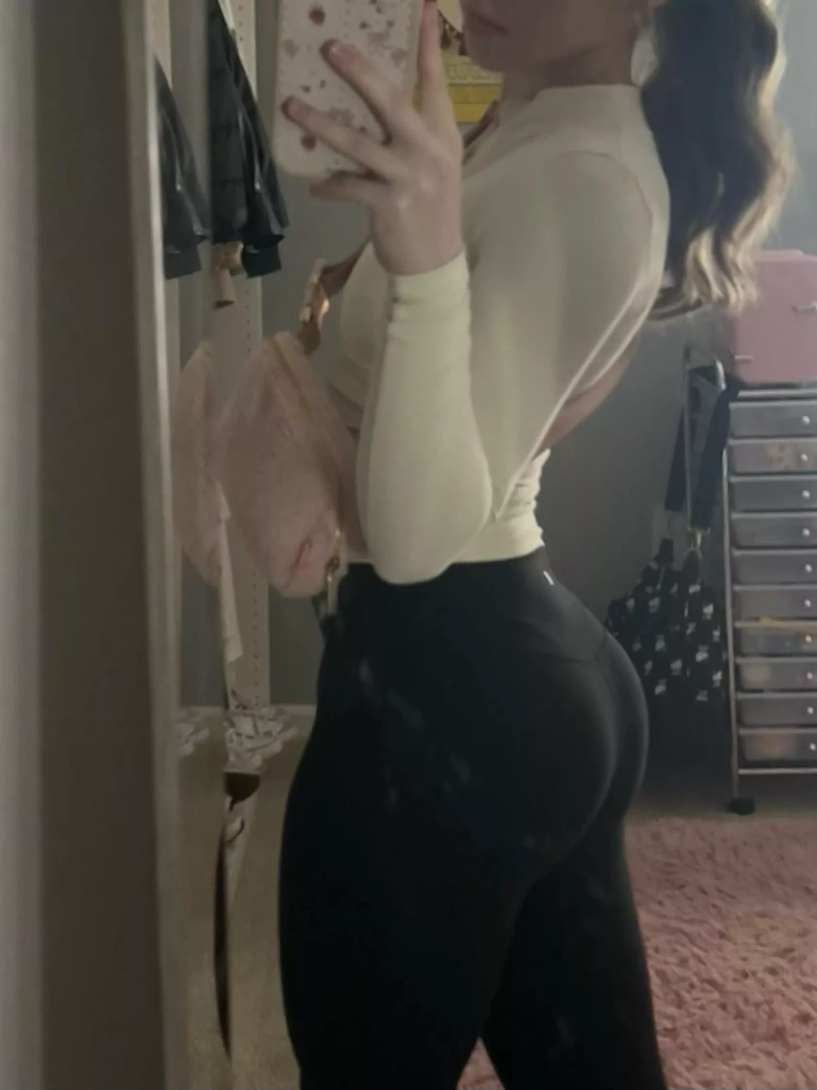 decided to wear my favorite pair leggings today