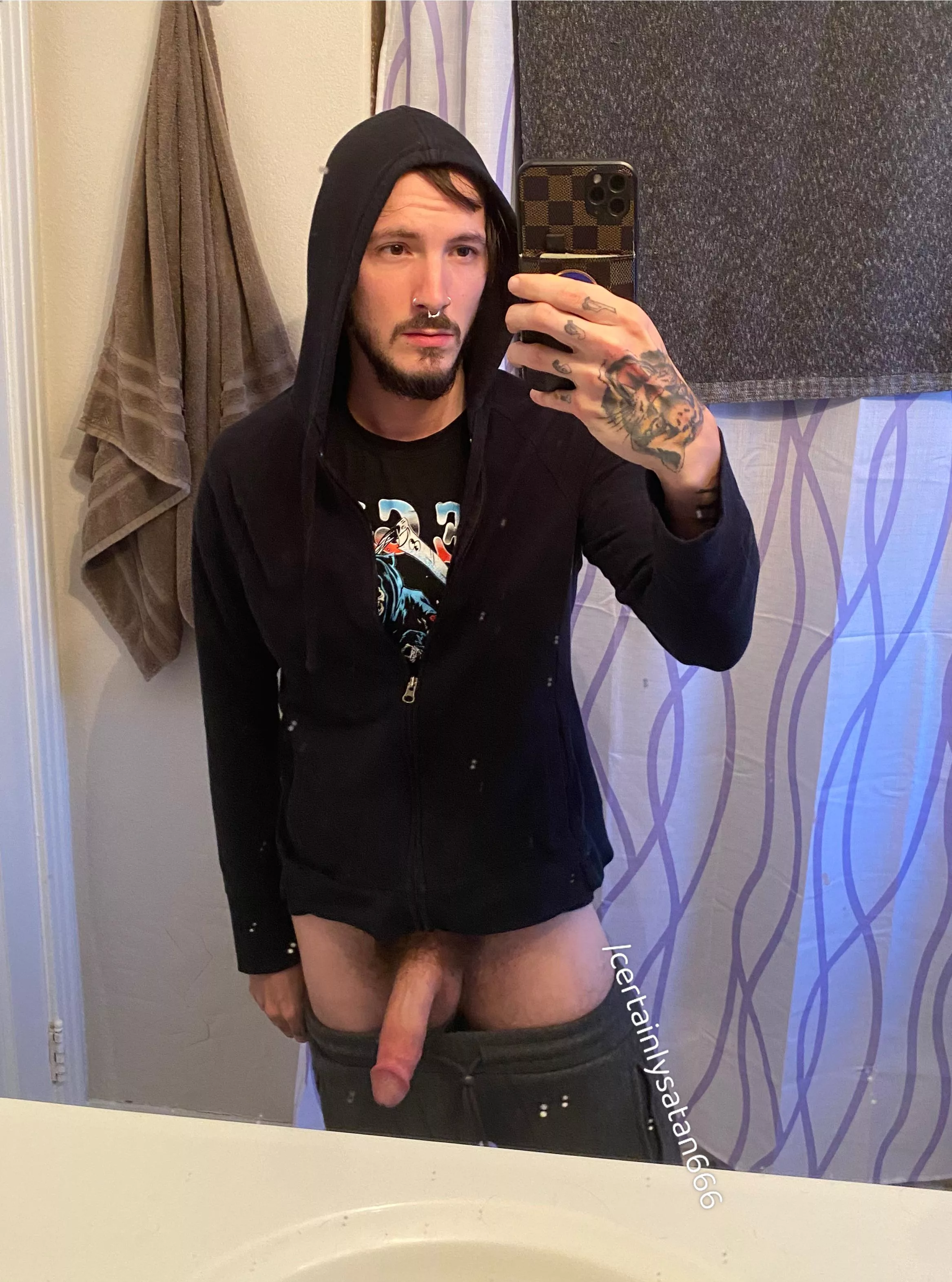 Do you like tattooed guys with big cocks?