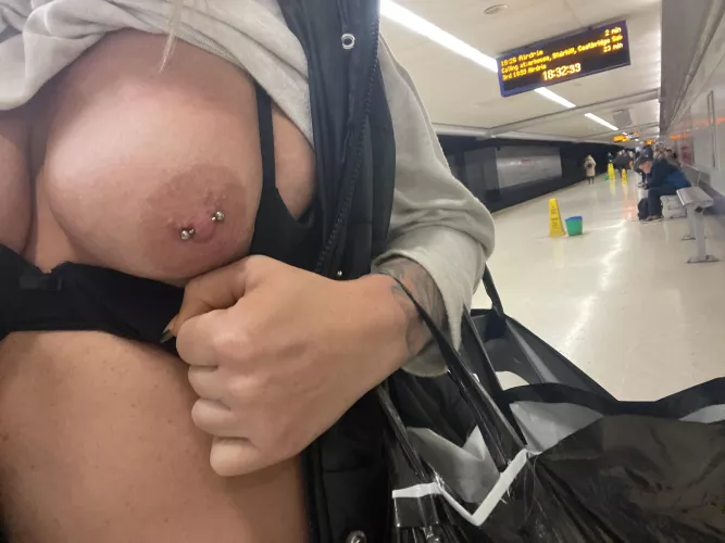 Flashing at the train station