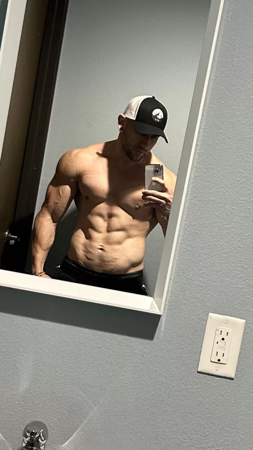 Happy flash me Friday 😈 (31)(m)