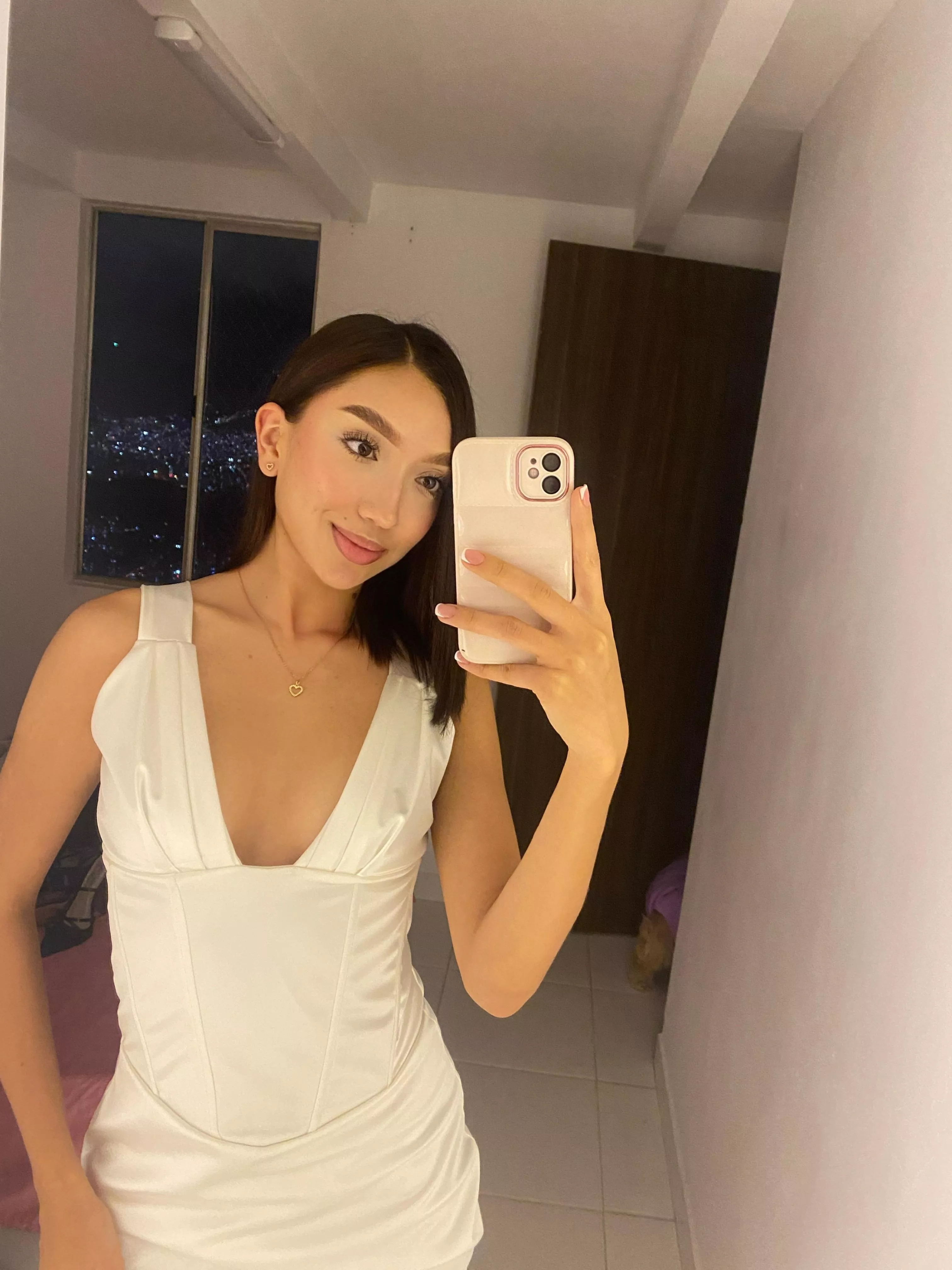 I always prefer my dress on the floor