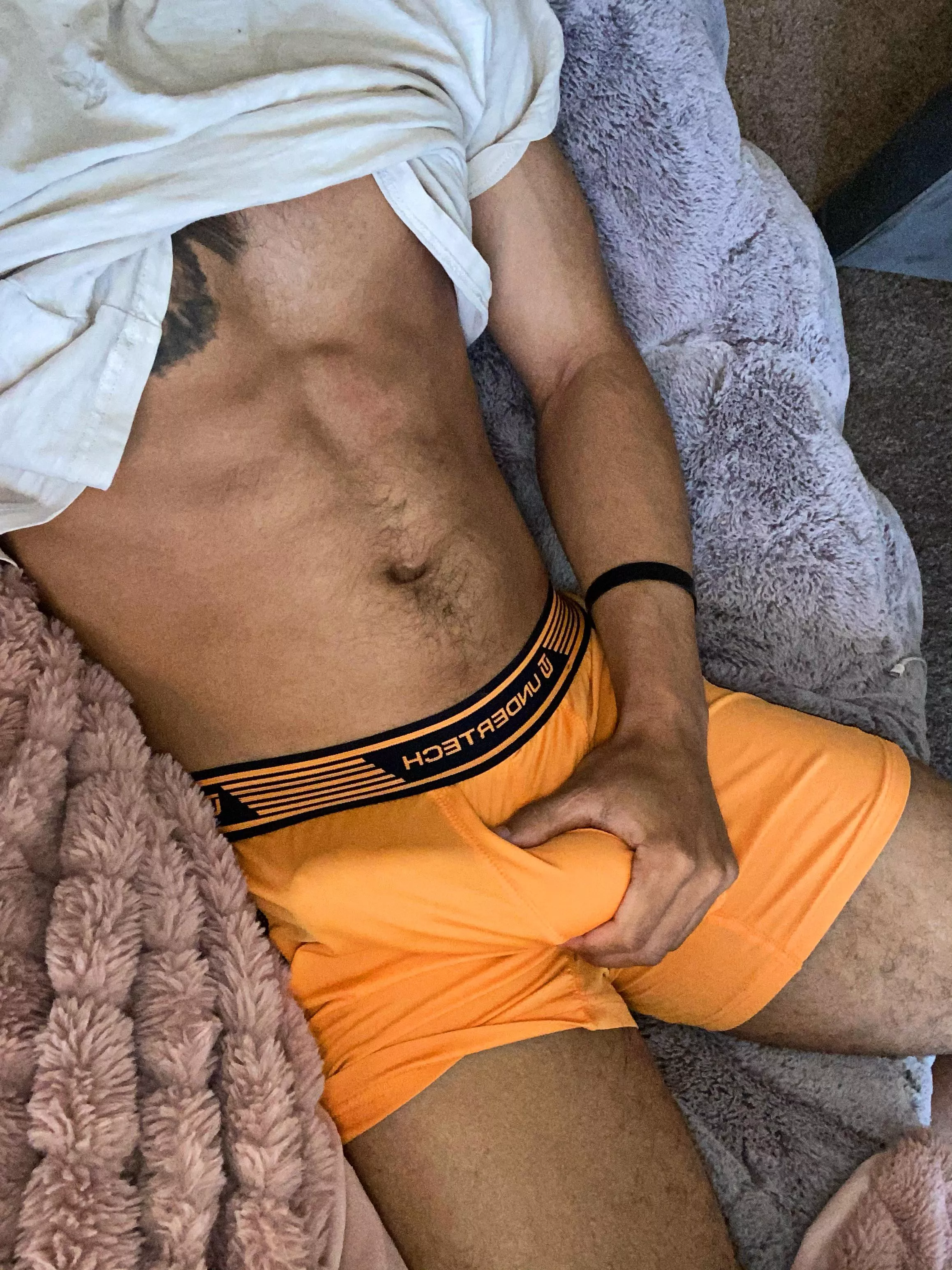 i keep that thang on me