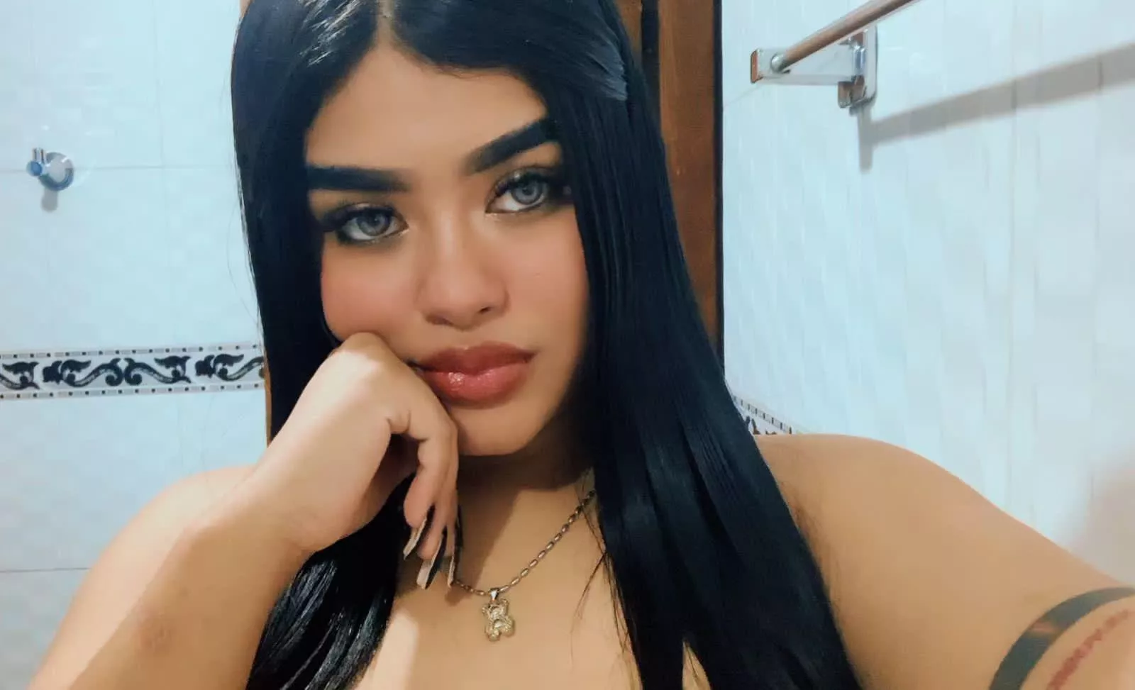 I only have heart eyes for you.